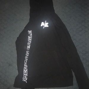 Men’s black American eagle sweatshirt